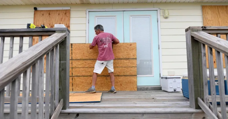 Isaias closes in on the US Gulf Coast as a dangerous Category 3 hurricane