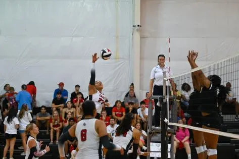 Carey Cruises Past Brewton-Parker in Straight Sets