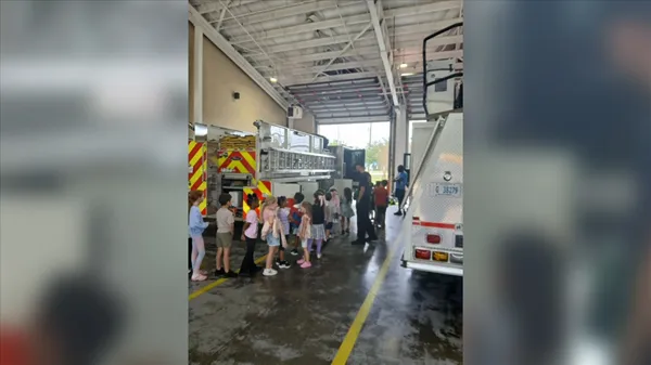 Ocean Springs Fire Department meets with students