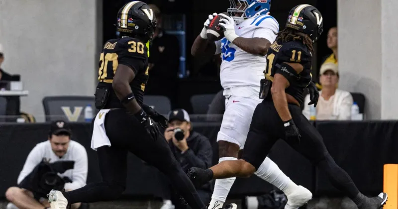 How Ole Miss defensive tackle Jamarious Brown's touchdown catch and celebration came together