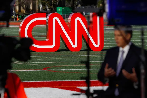 Judge extends order blocking Trump from banning CNN, MS NOW and Politico reporters from White House