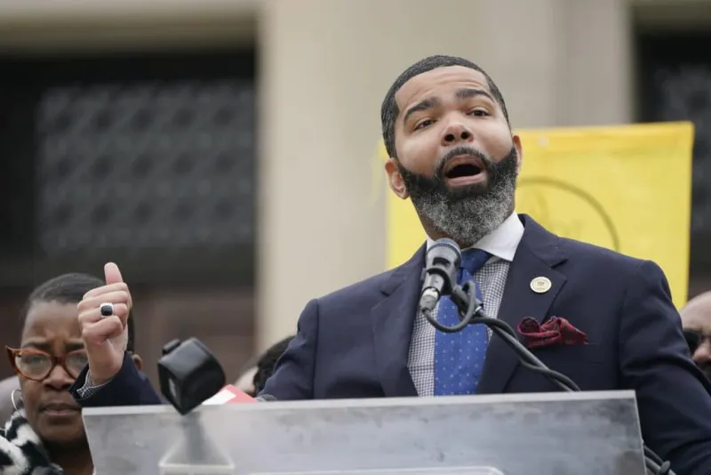 Former Jackson mayor Chokwe Antar Lumumba disbarred ahead of sentencing