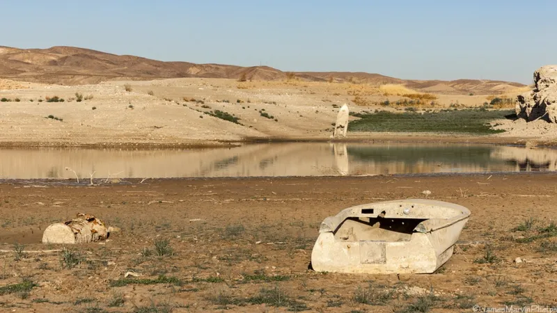 Arkansas man identified as 1980s murder victim found in barrel in lake near Las Vegas -- National & International News