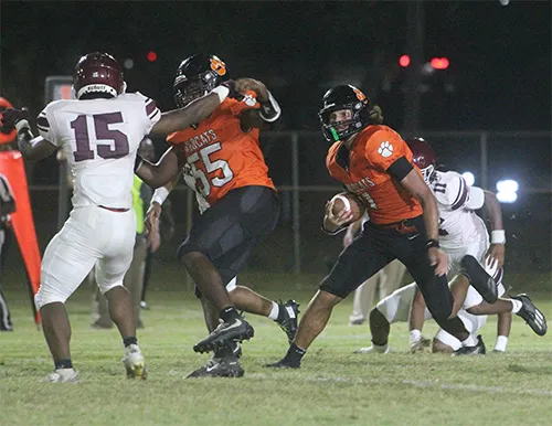 Calhoun City defeats Okolona 30-20 to open region schedule