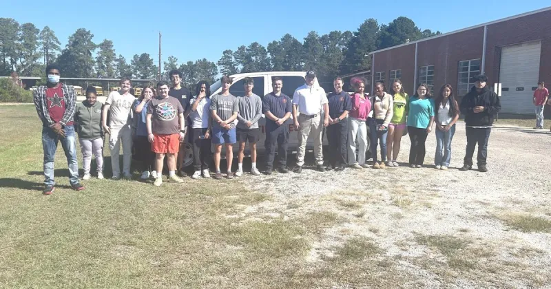 Laurel firefighters visit career center