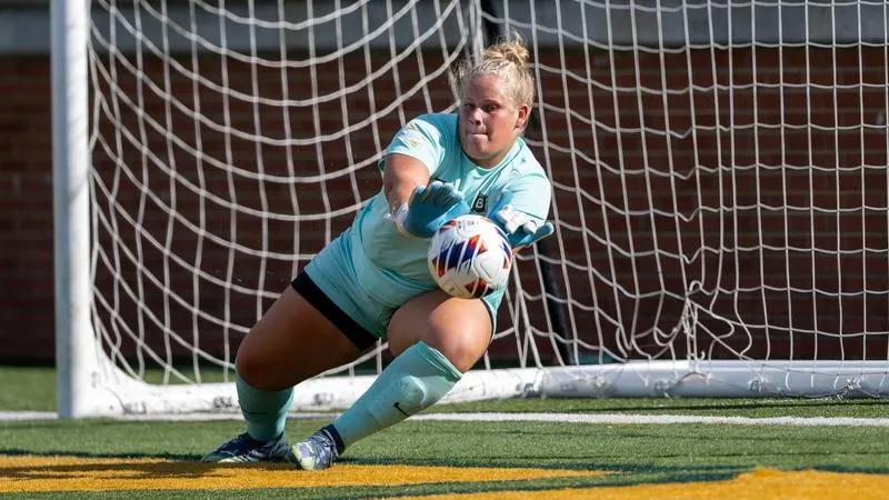 Addi Roberts Earns Fourth CCS Defensive Player of the Week Honor This Season