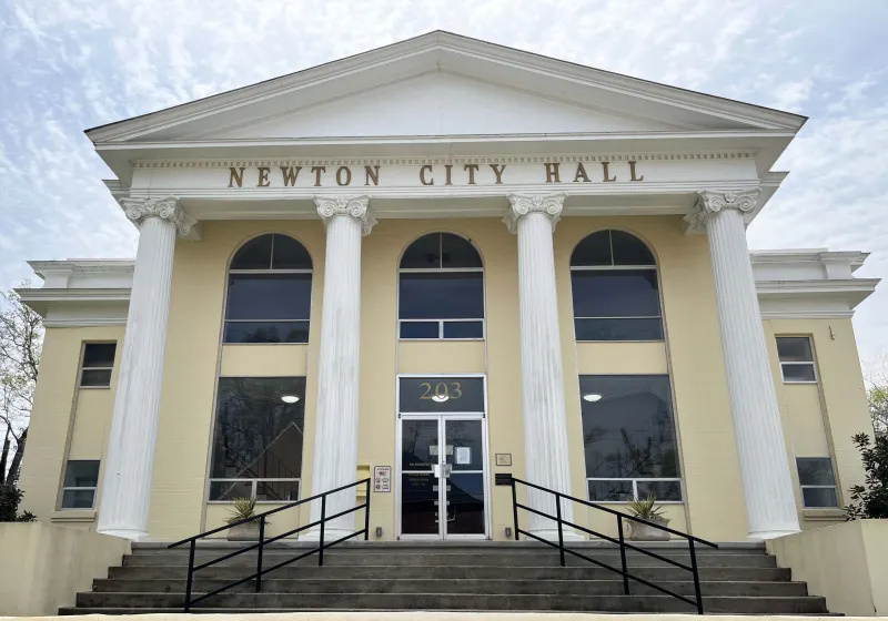Newton Aldermen Approve Community Events, Set Christmas Celebration Dates