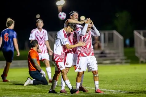 Crusaders Roll Past United States Sports University