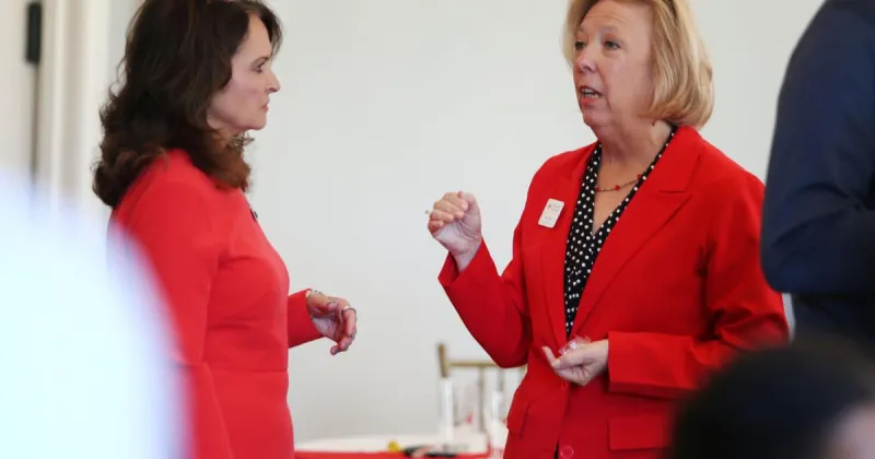 At Red Cross annual meeting, Wigginton honored as first Tiffany Circle member