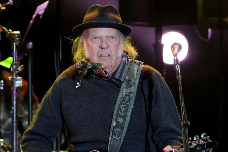 Watch Neil Young Make His Surprise Return to the Stage