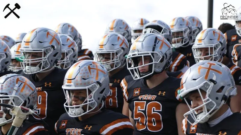 Football announces 2026 schedule