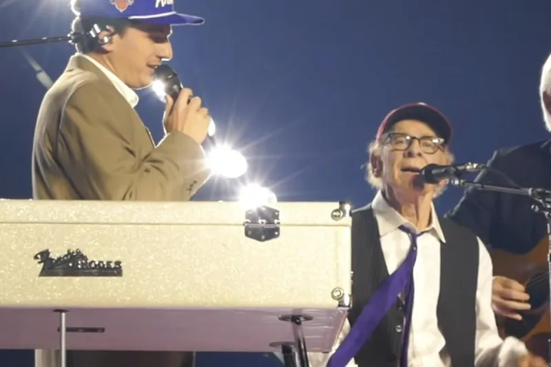 Art Garfunkel Duets With Charlie Puth at MSG