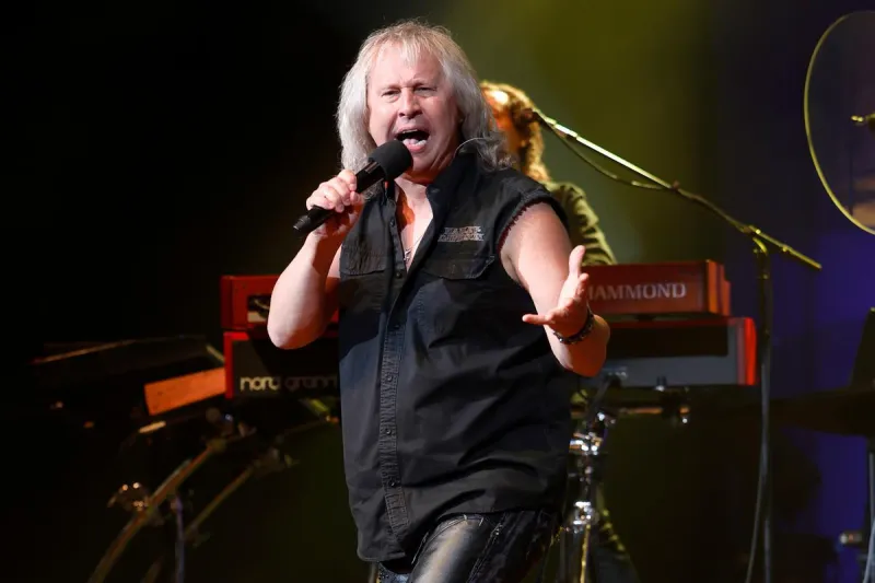 Kansas, Steve Hackett, Asia Lead 2027 Cruise to the Edge Lineup
