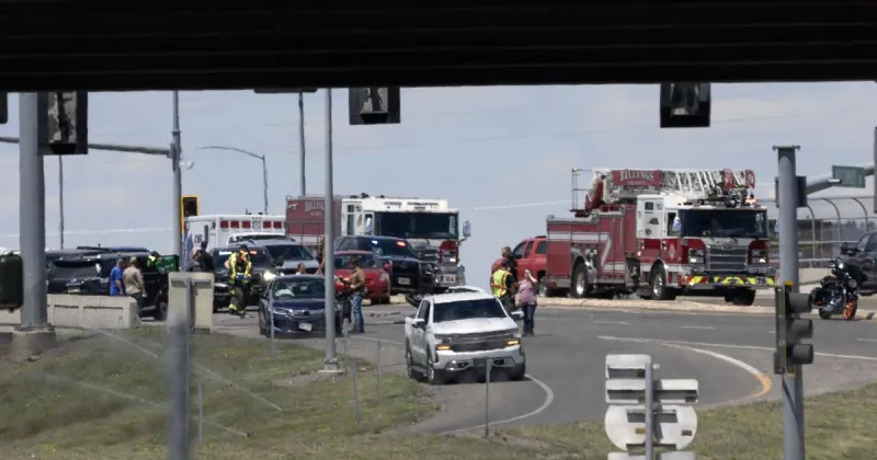 Photo: 4 vehicle crash near Mullowney Lane and King Avenue West