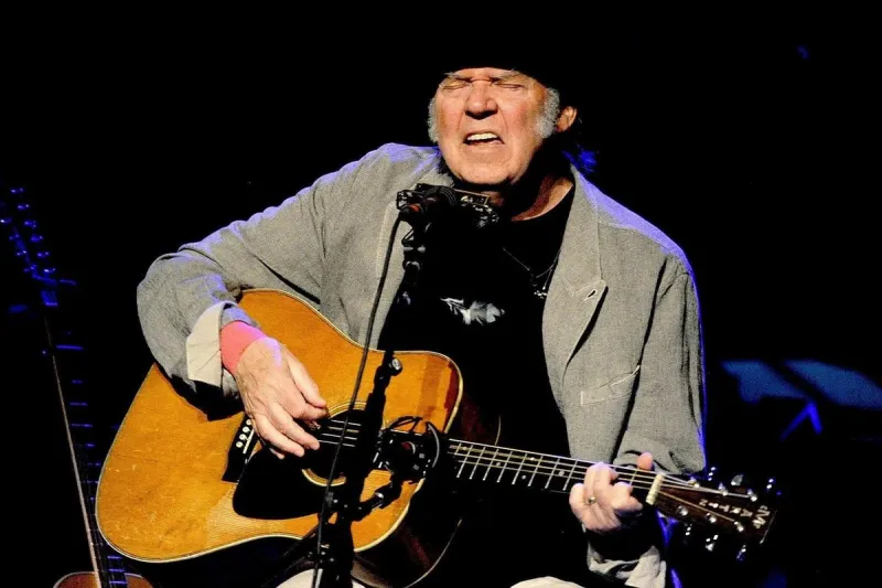 Neil Young Never Sleeps: New Concert Movie, Studio Album and Box Set Updates
