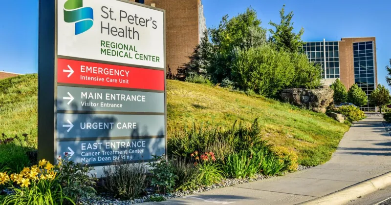 Business Briefcase: Unemployment rate ticks down, St. Peter's Health gets more recognition