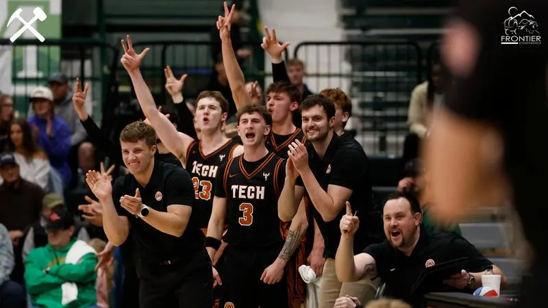 Men's basketball introduces 2026 recruiting class