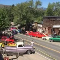 Vintage enthusiasts head to car show in Virginia City