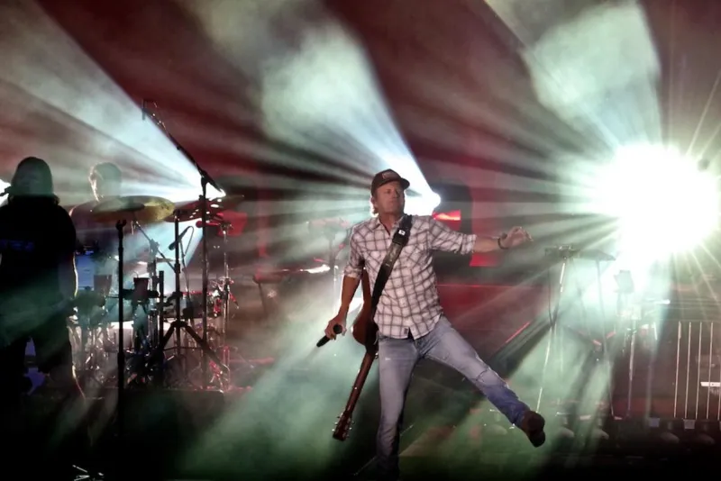 Dierks Bently at the Kettle and that giant video board