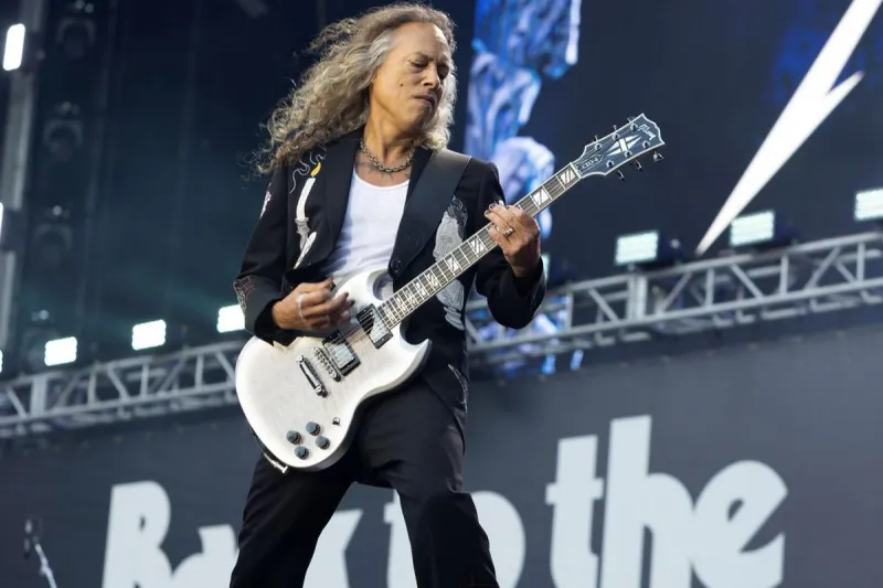 Kirk Hammett Felt Bad About Paying $87,000 for Neal Schon Guitar