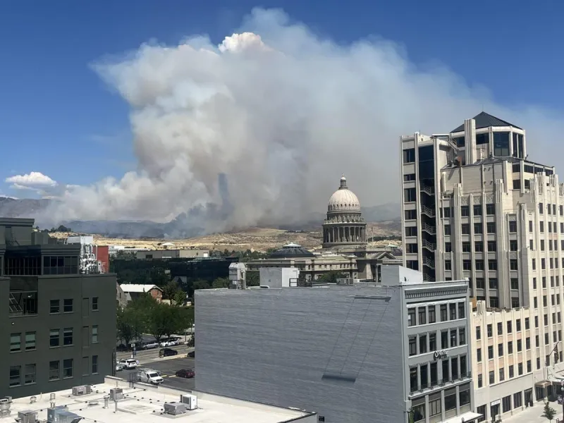Boise Foothills wildfire grows to 2,000 acres