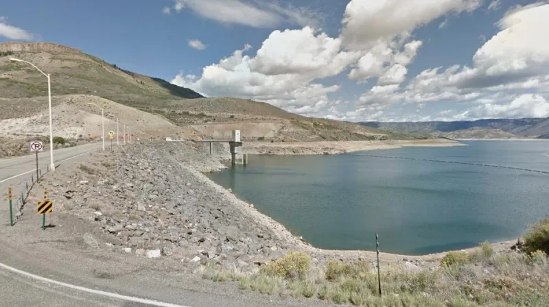 As Colorado River shrinks, a public power system frays