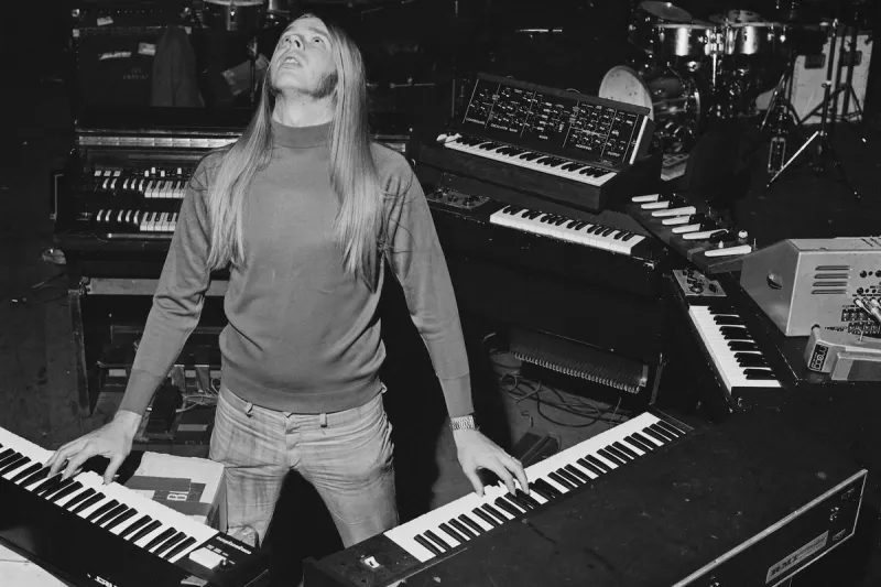 The Day Wakeman Chose Yes Over Bowie
