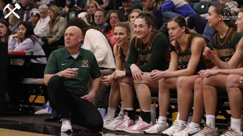 Women's hoops introduces 2026 signing class