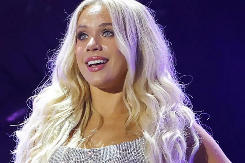 Megan Moroney Cries As She Ends a Show Early