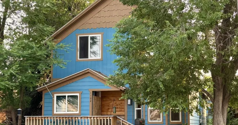 Butte firefighters douse porch fire on Iowa Avenue