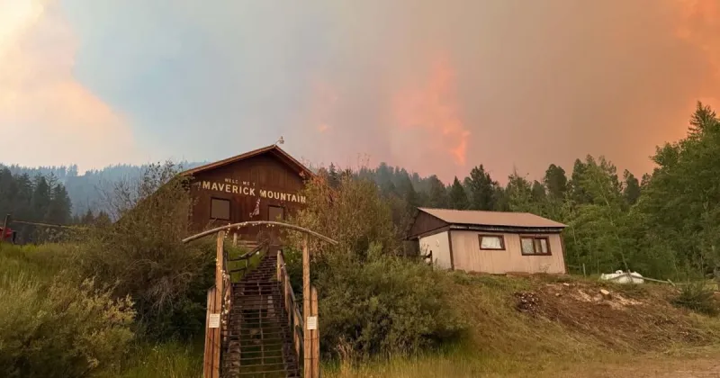 Maverick Mountain chairlift damaged by Sand Creek fire; new evacuations ordered