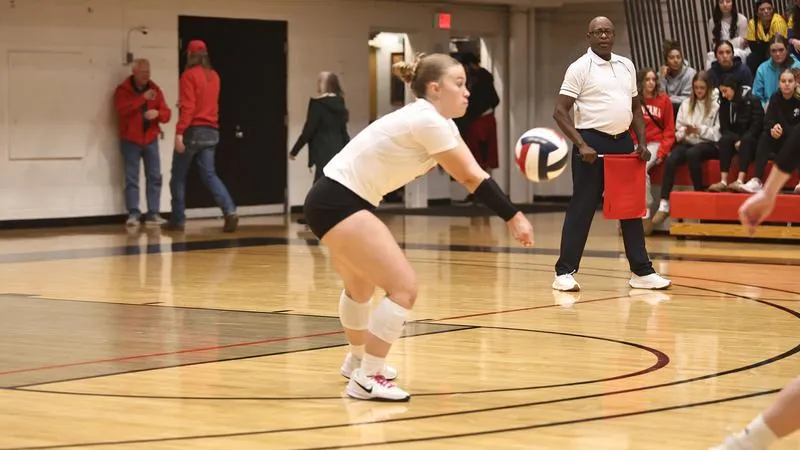 Bulldog Volleyball Goes 1-1 on Day One of Saints Invitational