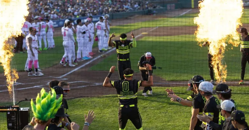 Ex-Billings Mustangs, Missoula PaddleHeads players thriving on Banana Ball World Tour