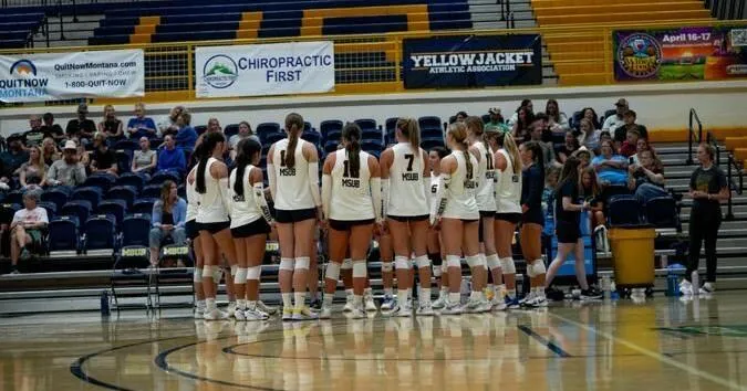 Yellowjackets drop season-opening volleyball match at Mary