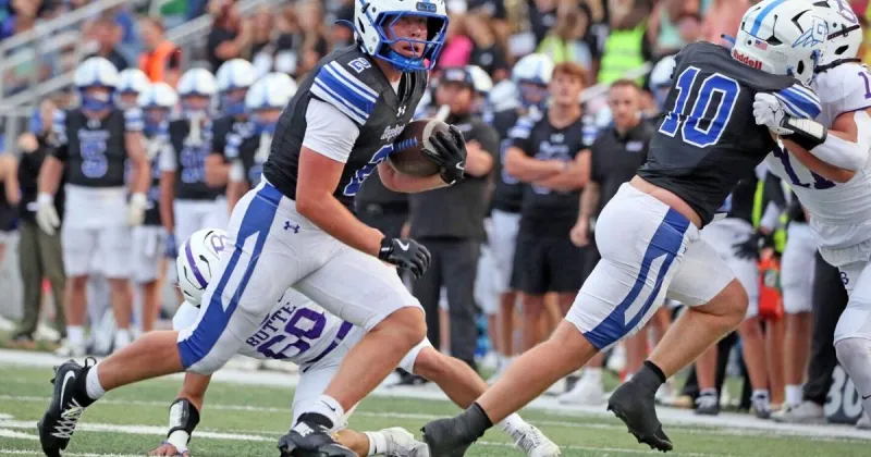 Tyson Scheel scores 3 touchdowns, defense forces 3 turnovers in Gallatin's season-opening win against Butte High