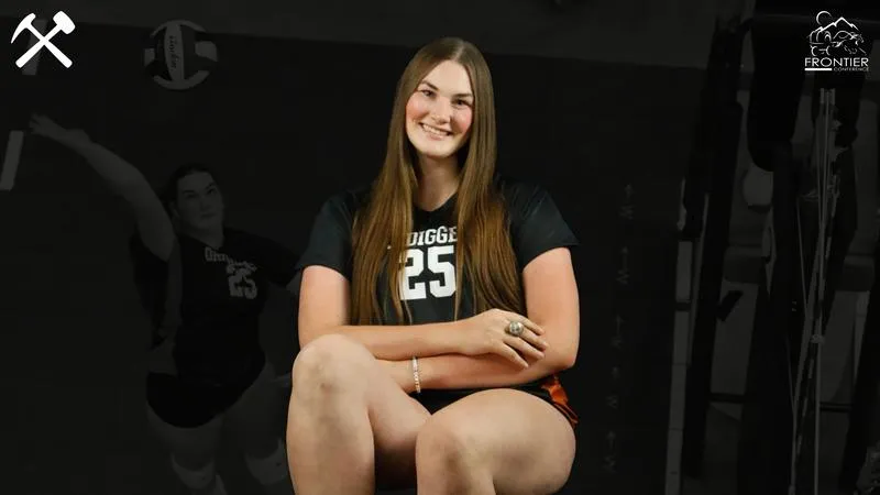 Volleyball's Moomaw wins another Frontier attacker of the week honor