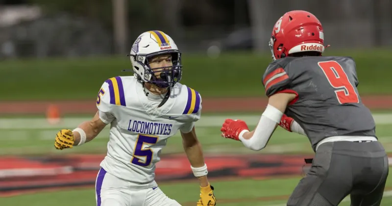 In a nail-biter, Laurel Locomotives slip past Lockwood Lions