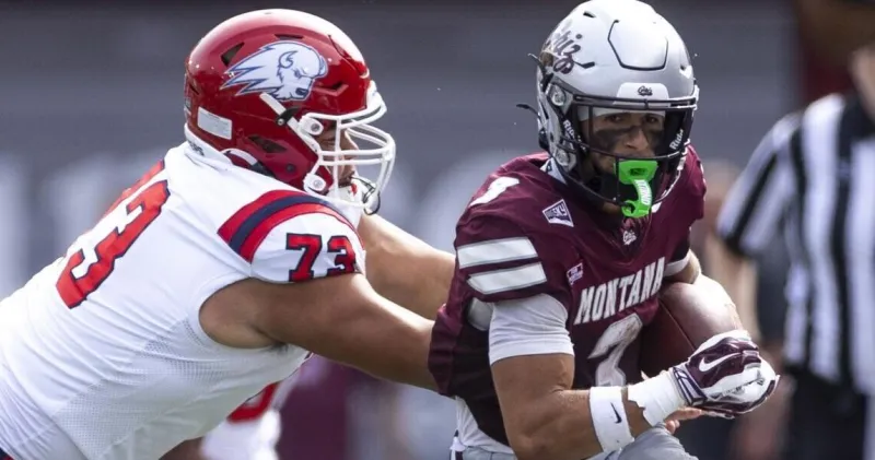 Grizzlies WR Brooks Davis off to blistering start leading D-I in catches