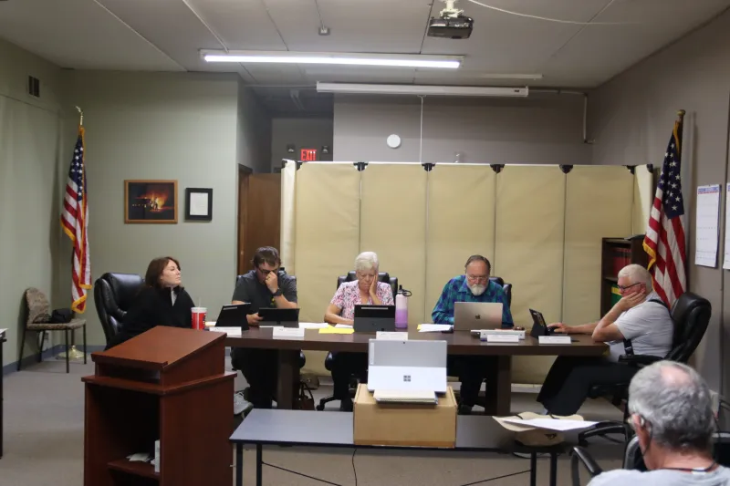 Former mayor says Crews overstepped