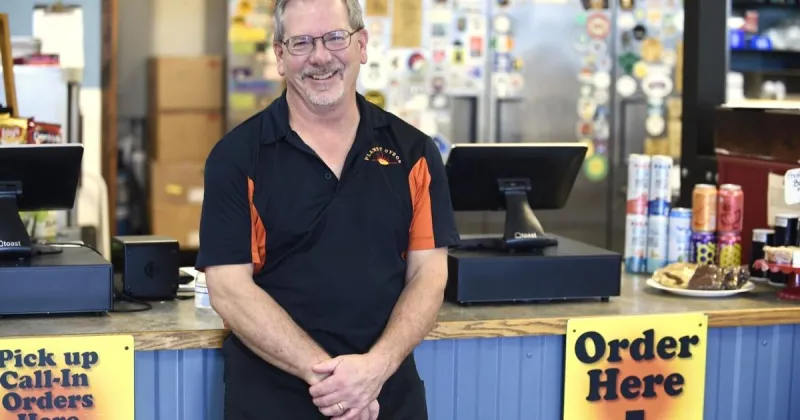 'You gave me this chance': Family-run restaurant Planet Gyros to close after 32 years in Helena