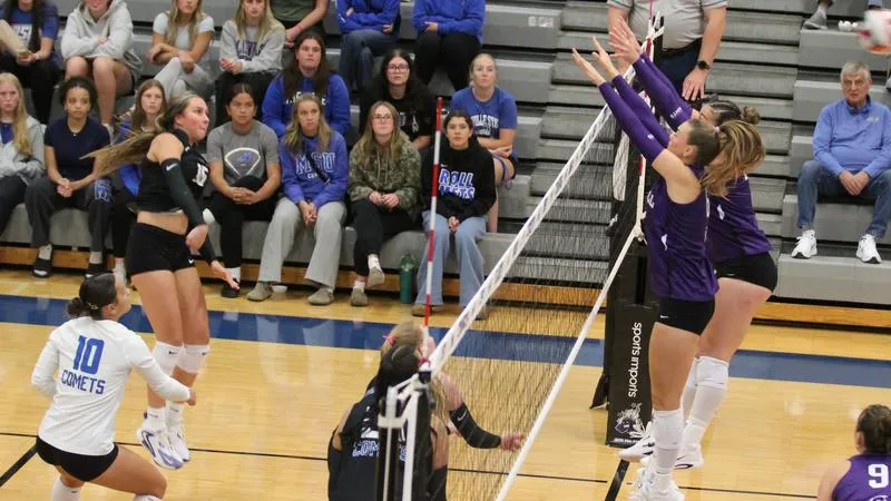 Saints Sweep Comets to Start Marathon Week on the Road