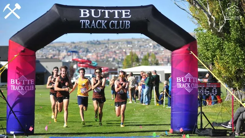 Men's cross country finishes third at Butte Invitational