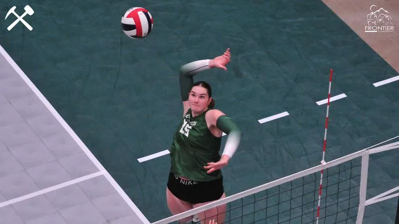 No. 24 volleyball comes from behind for five-set win at Carroll