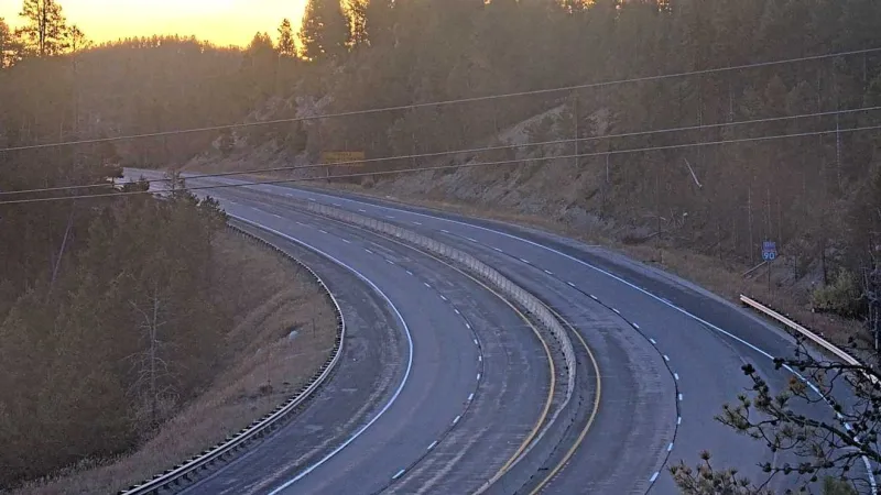 Crash blocks westbound I-90 between Pipestone and Homestake Pass