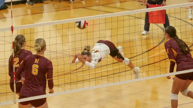 Skylights Rally Past Dakota State in Five-Set Thriller