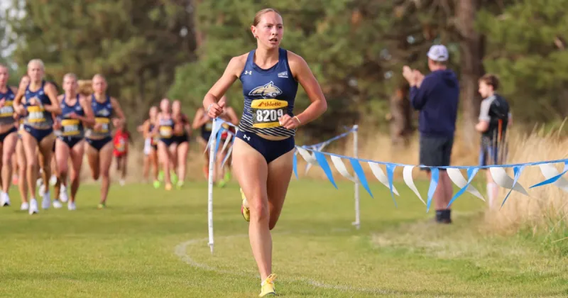 Bobcats sweep individual, team titles at Frank Knott Classic
