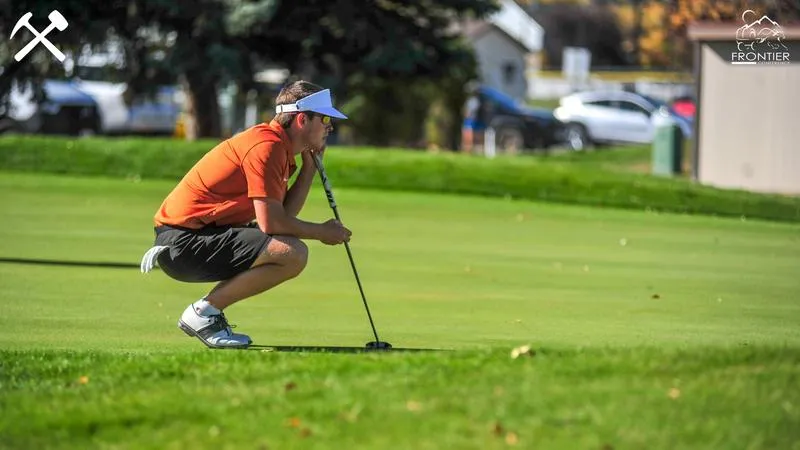 Avery wins Carroll College Invite; men's golf places third