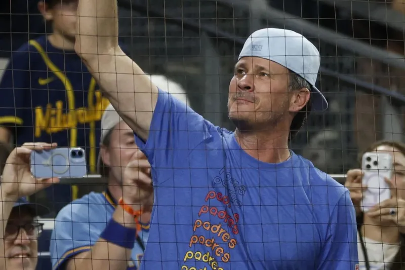 Tom DeLonge Gets Teary-Eyed as San Diego Padres Crowd Sings Blink-182 Classic