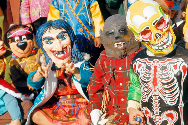 18 Old-School Halloween Traditions That Would Never Fly Today