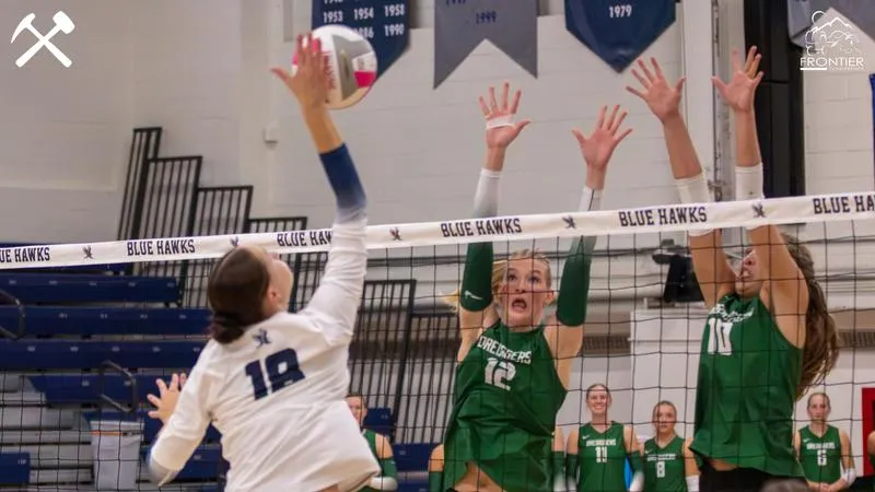 Volleyball tops Dickinson State in straight sets